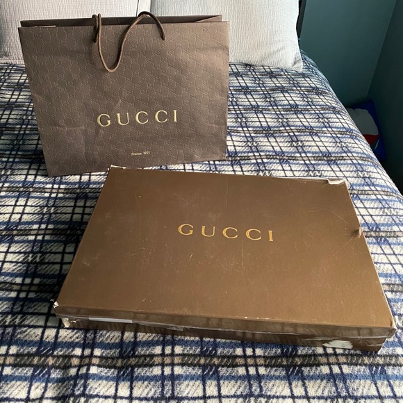 GG (Gucci) Throw Blanket - Picture 4 of 7
